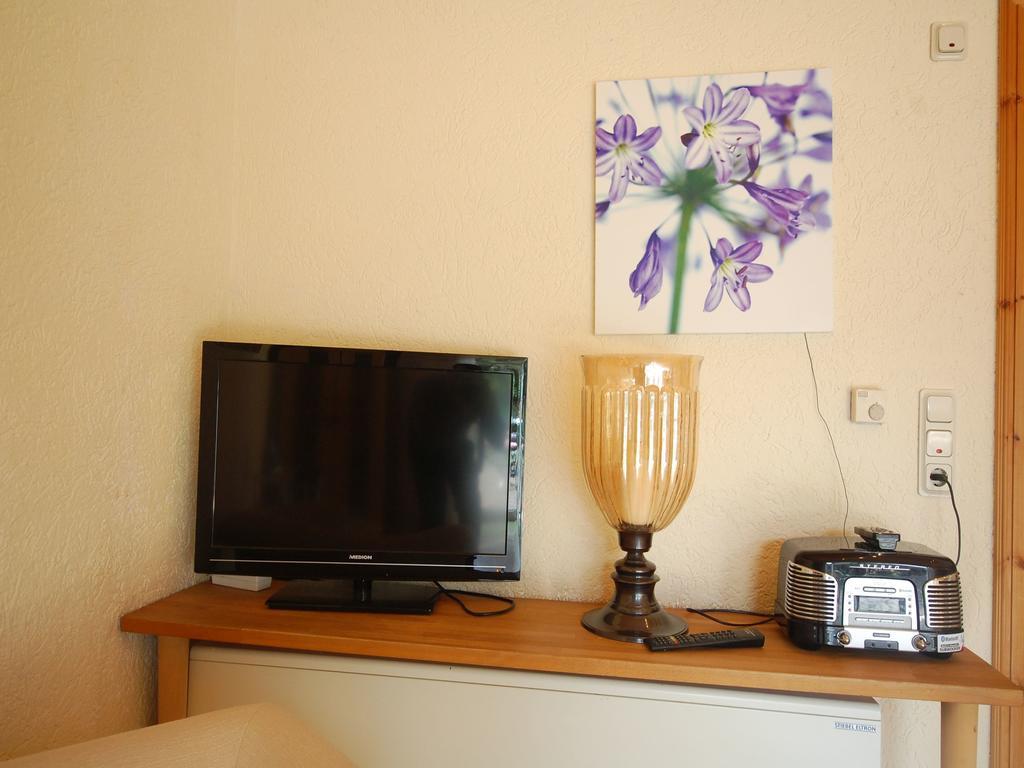 Land Und Leute Appartement Fritzlar Buitenkant foto